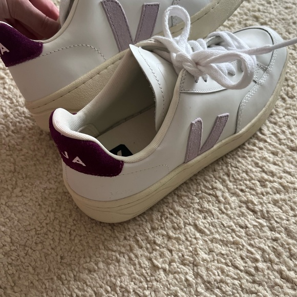 New Veja sneakers - Picture 4 of 5